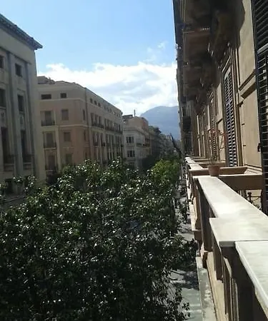 Palazzo Savona Affittacamere 2*