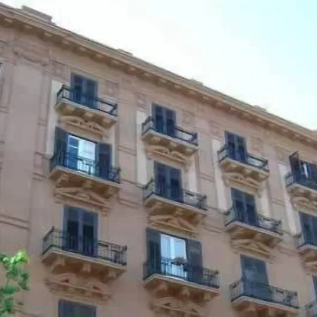 Palazzo Savona 2* Palermo